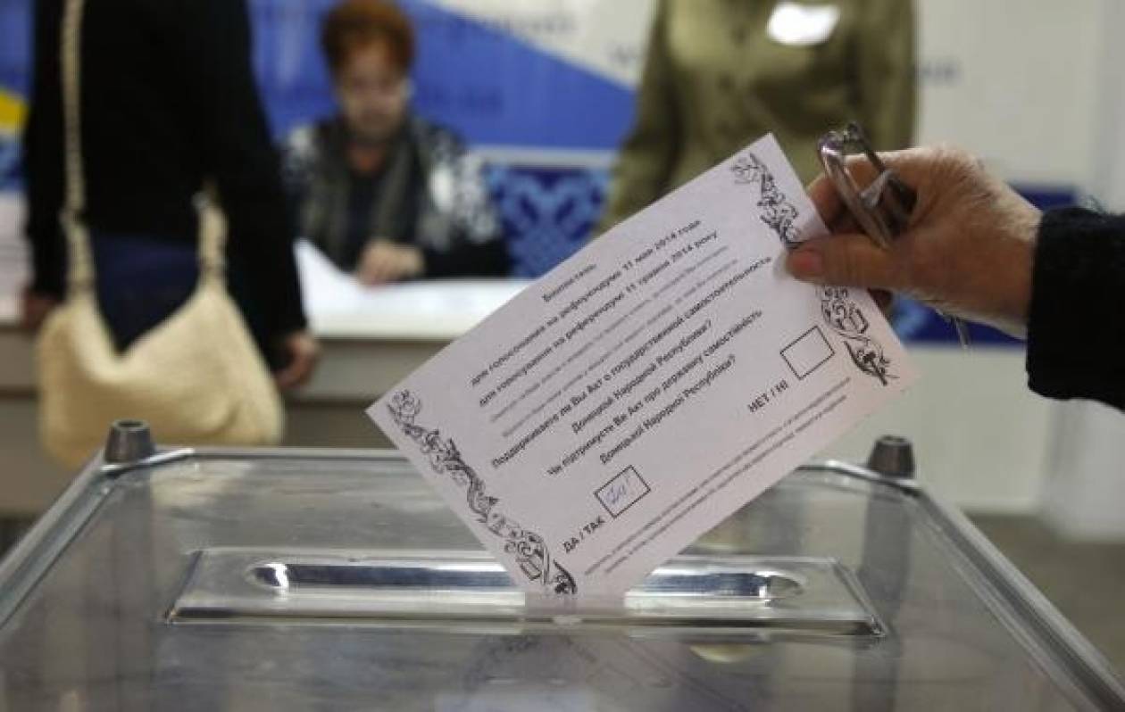 Ουκρανία: «Συντριπτική» η συμμετοχή στα δημοψηφίσματα (pics)