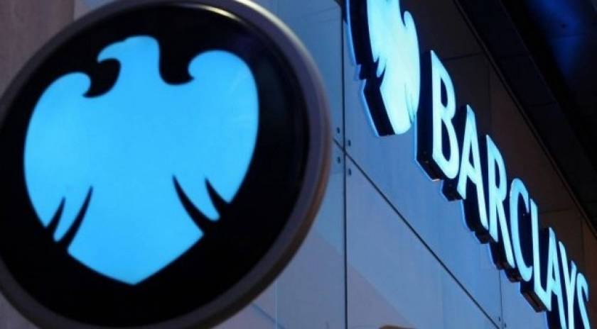 Barclays: Κλείνει λογαριασμούς Κυπρίων