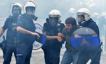 Τουρκία: Θρήνος για τους νεκρούς ανθρακωρύχους