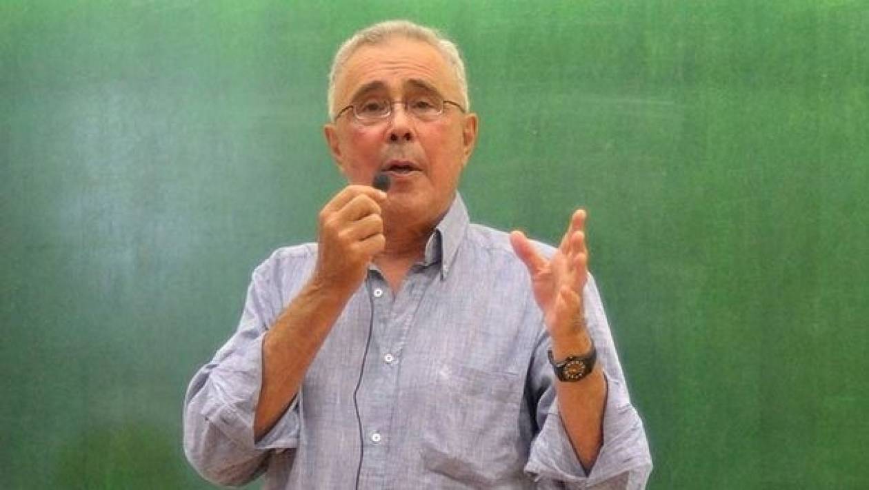 Ζουράρις: " Ο Ιβάν Σαββίδης ζητά 1 εκ ευρώ από τον Μαρινάκη"