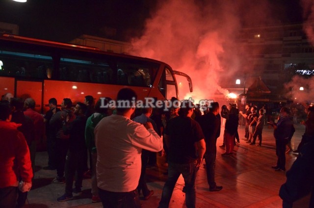 «Κάηκε» η Λαμία: Η νύχτα ημέρα για την άνοδο της ομάδας στη Β’ Εθνική (vid)