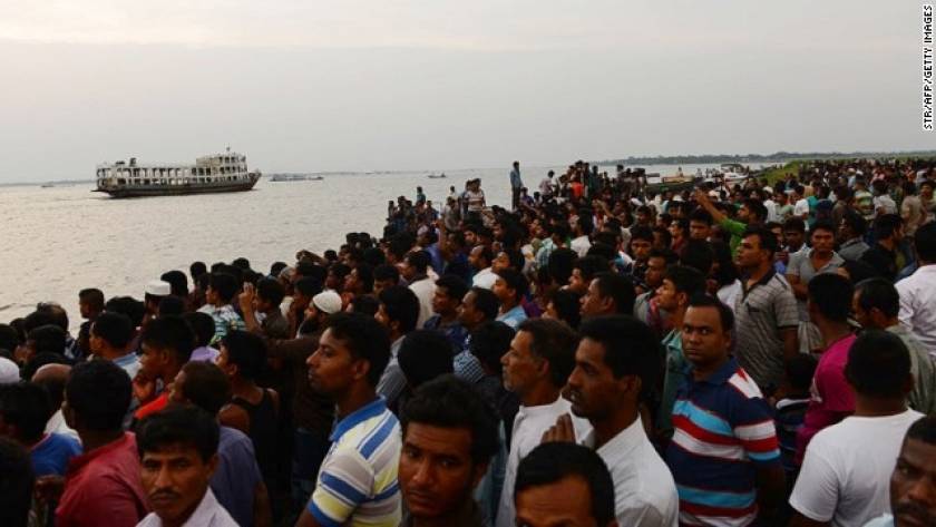 Ναυάγιο με εκατοντάδες αγνοούμενους στο Μπαγκλαντές