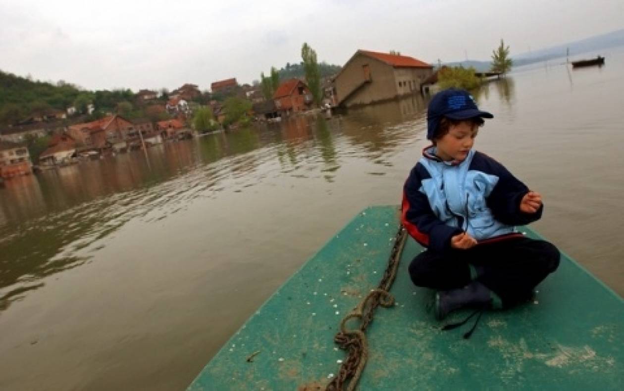 Βοηθούν Σερβία και Βοσνία οι χώρες της Ε.Ε. για τις πλημμύρες