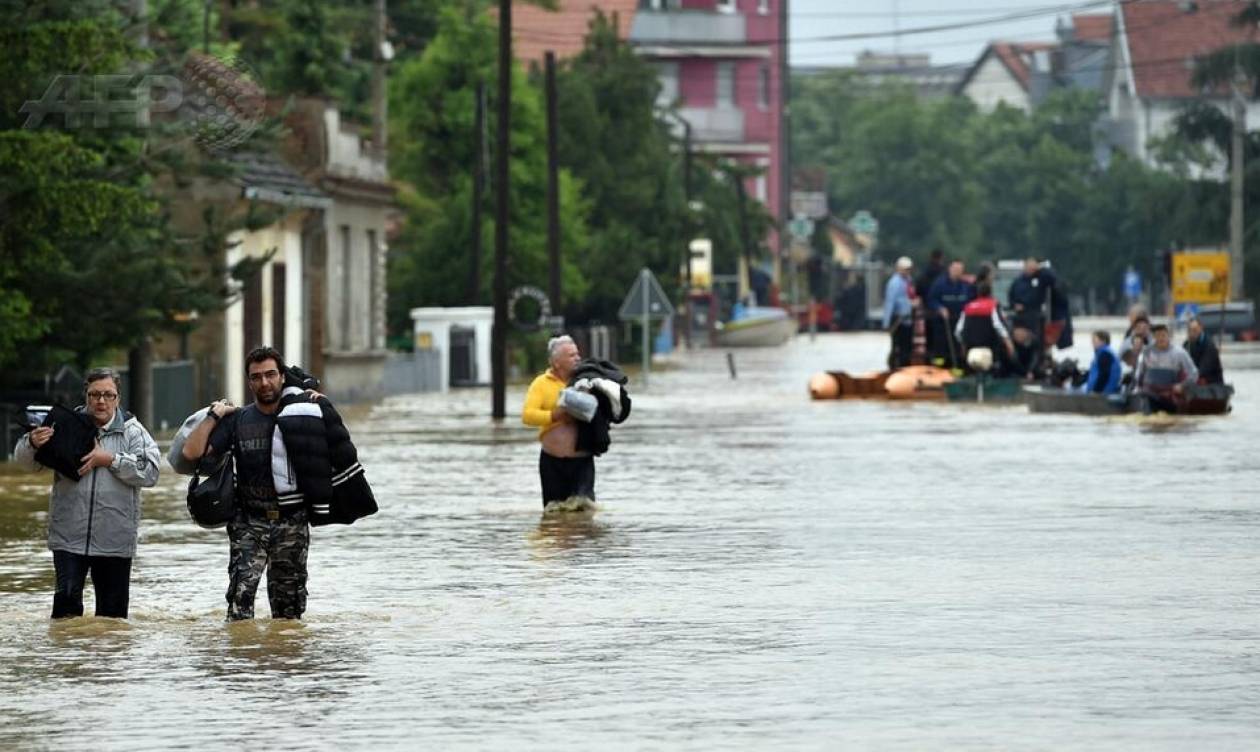 Σερβία: Τρεις νεκροί και χάος από τις πλημμύρες
