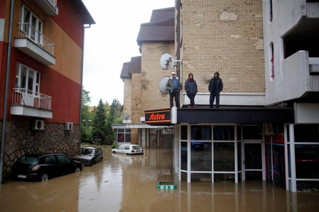 Σερβία – Βοσνία: Τουλάχιστον 30 νεκροί από τις πλημμύρες