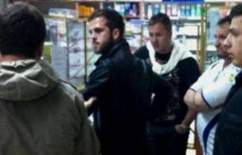 Βοσνία: Αγόρασε φαρμακείο για τους πληγέντες ο Πιάνιτς!