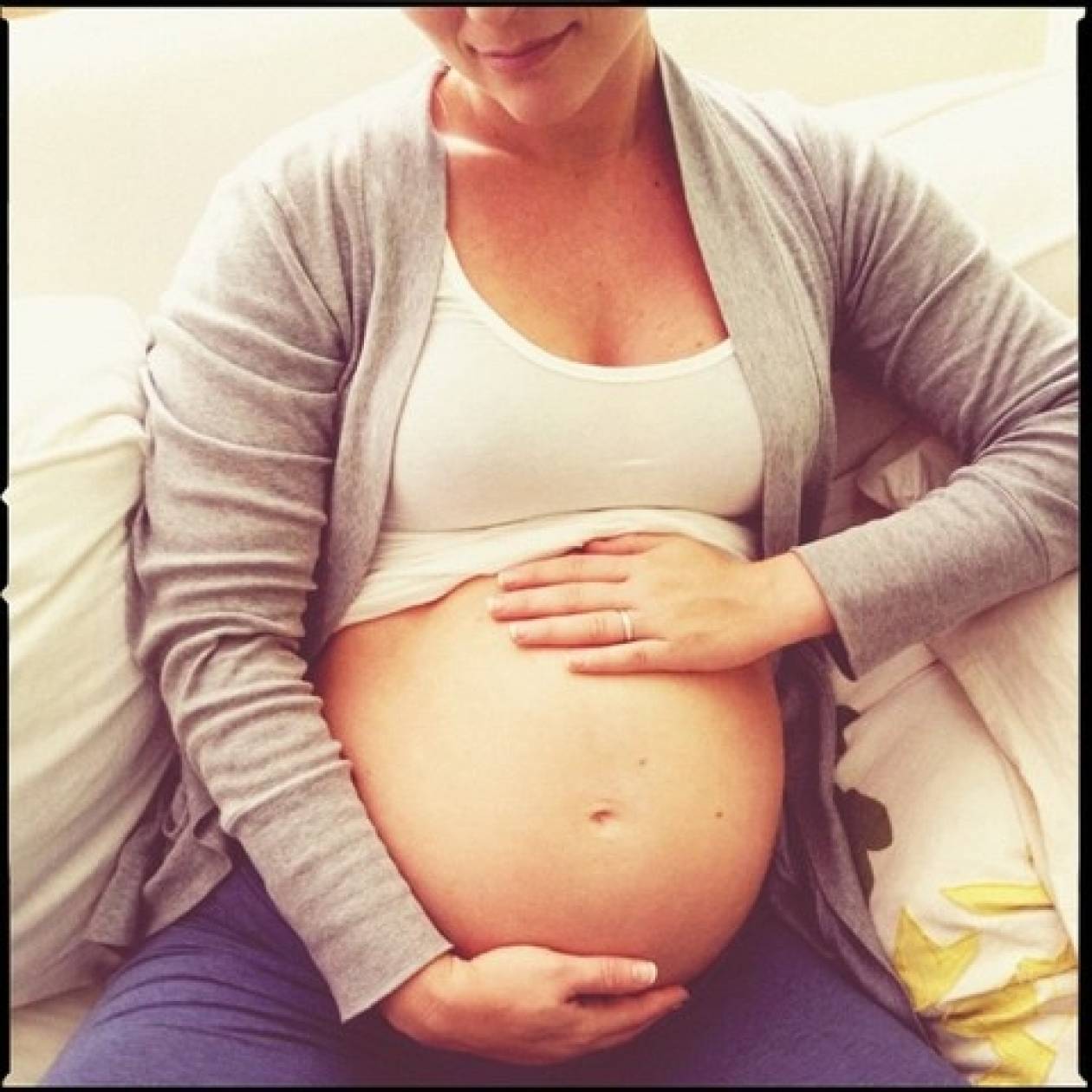 Εθισμένη στις εγκυμοσύνες, γίνεται δωρεάν παρένθετη μητέρα! (video)