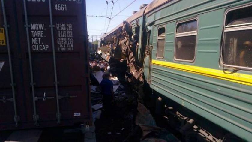 Ρωσία: Τουλάχιστον έξι νεκροί από τη σύγκρουση τρένων
