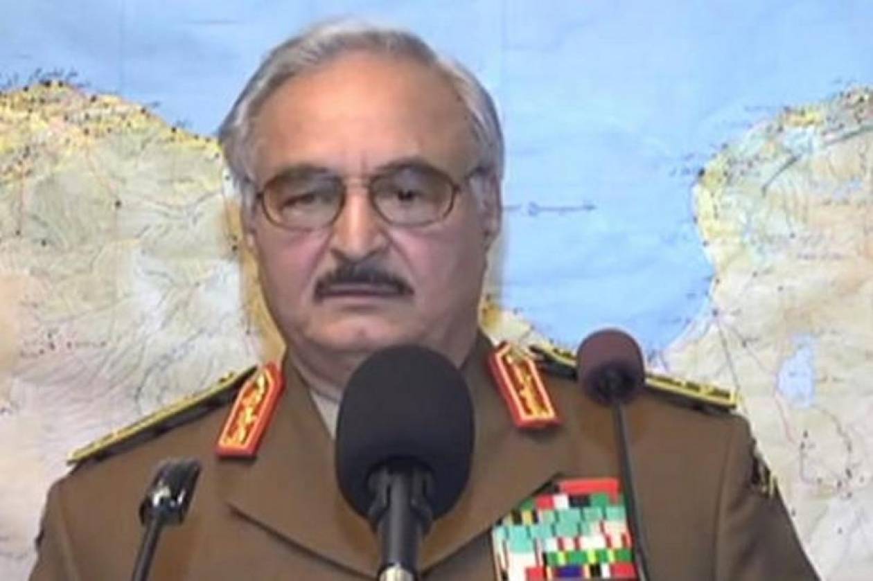 Λιβύη: Απόστρατος στρατηγός ελέγχει το μεγαλύτερο μέρος της χώρας