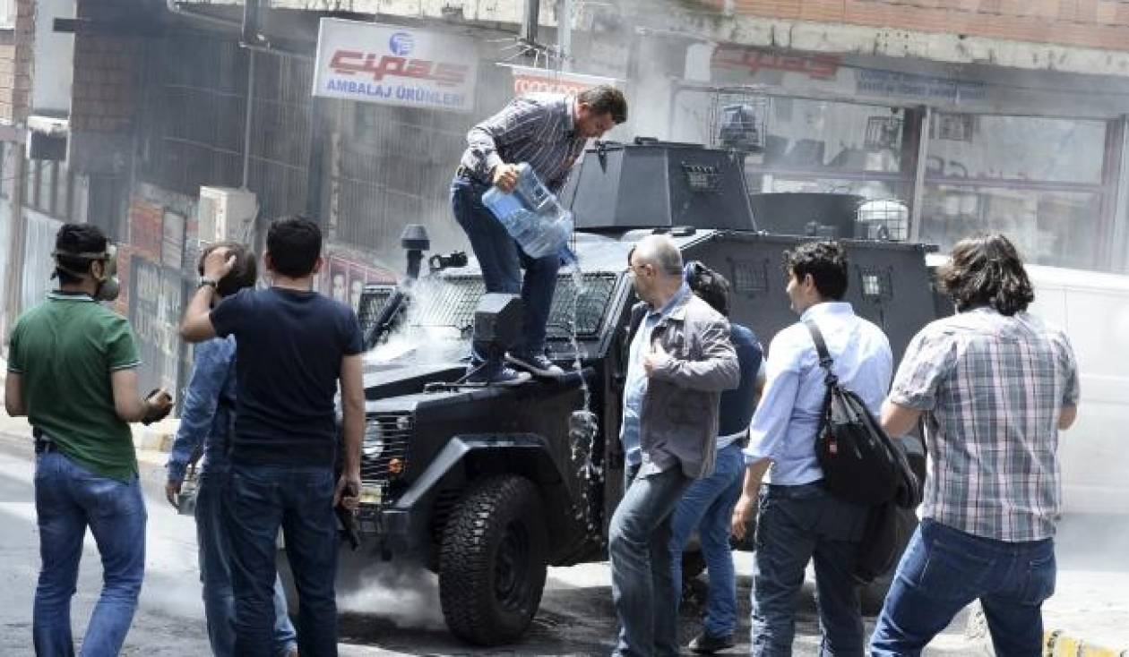 Τουρκία: Εννέα τραυματίες σε επεισόδια με την αστυνομία (pics)