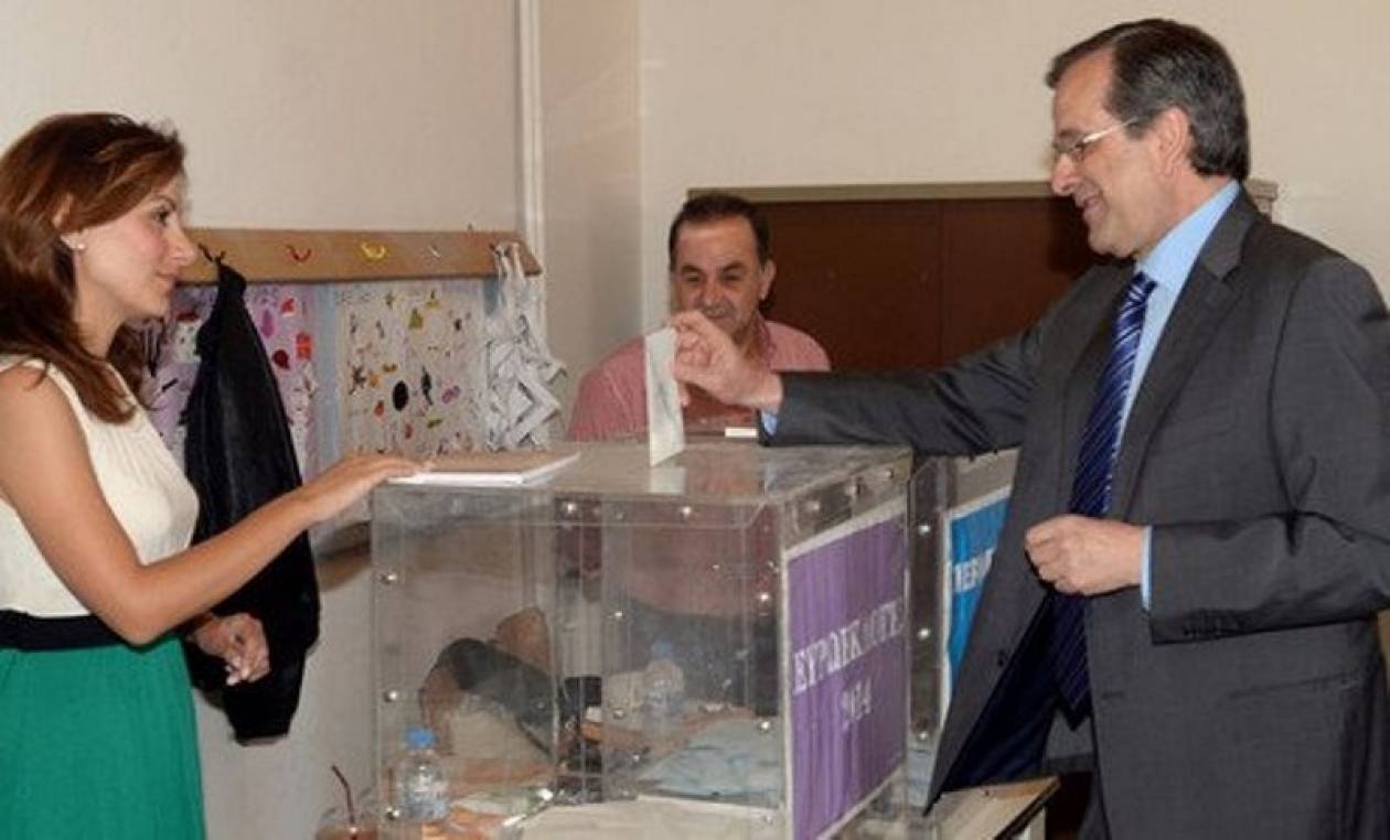 Ευρωεκλογές 2014: Χωρίς την κόρη του πήγε να ψηφίσει ο Σαμαράς
