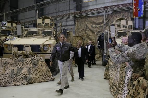 Να γιατί ο Ομπάμα πήγε στο Αφγανιστάν (pics)