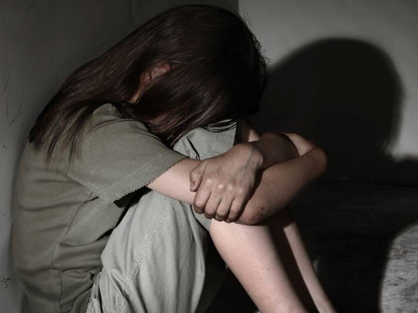 ΣΟΚ στο Μενίδι: Ανήλικη κατήγγειλε τον βιασμό της από γυναίκα Ρομά