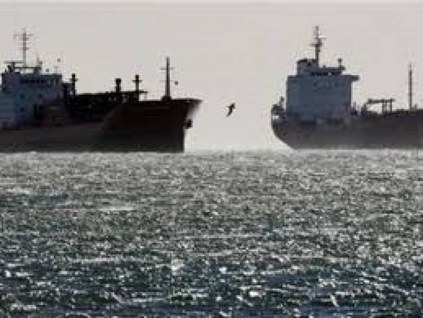 Μαλαισία: Υποψίες για πειρατεία σε ταϊλανδέζικο πετρελαιοφόρο
