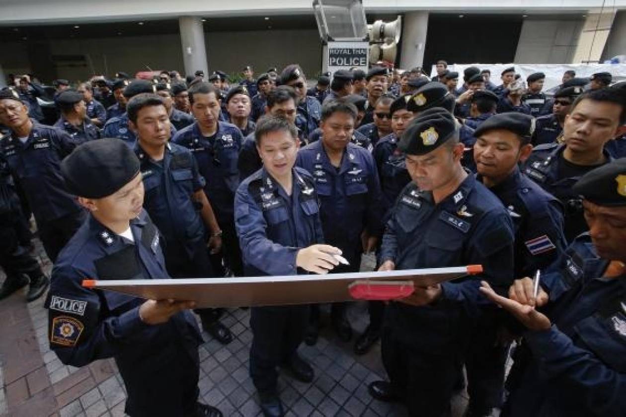 Στρατός και αστυνομία στους δρόμους της Μπανγκόκ