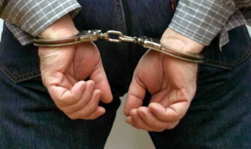 Σύλληψη 57χρονου με 12 εντάλματα σύλληψης