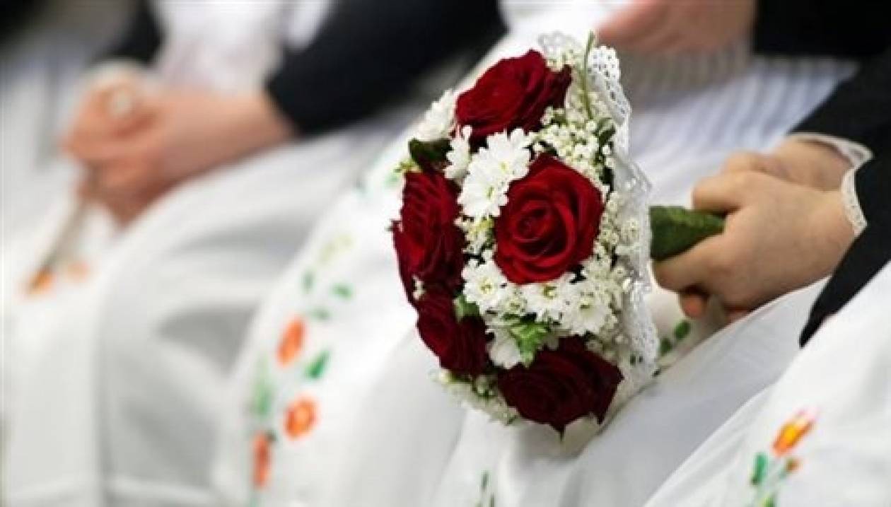 Νεόνυμφοι ζήτησαν... αίμα αντί για γαμήλια δώρα