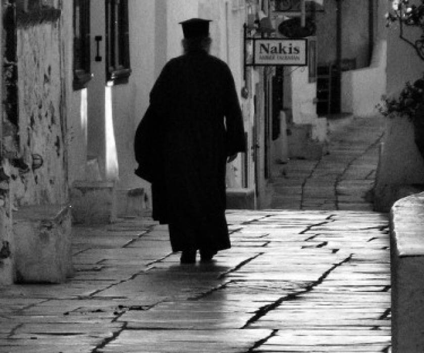 Θεσσαλονίκη: Βρέθηκε η ''κρυψώνα'' κλοπιμαίων του διαρρήκτη-ιερέα