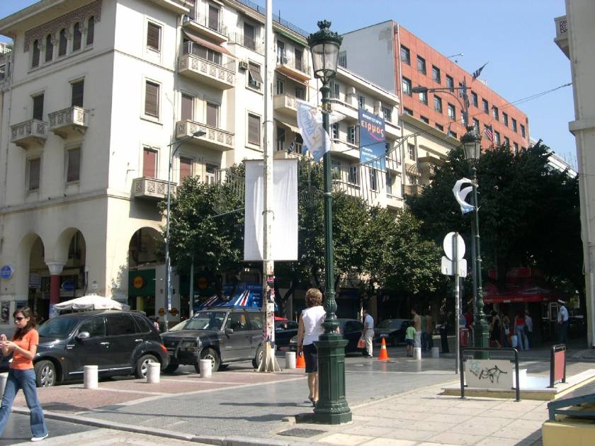Θεσσαλονίκη: Ψεκασμοί δέντρων στην Τσιμισκή