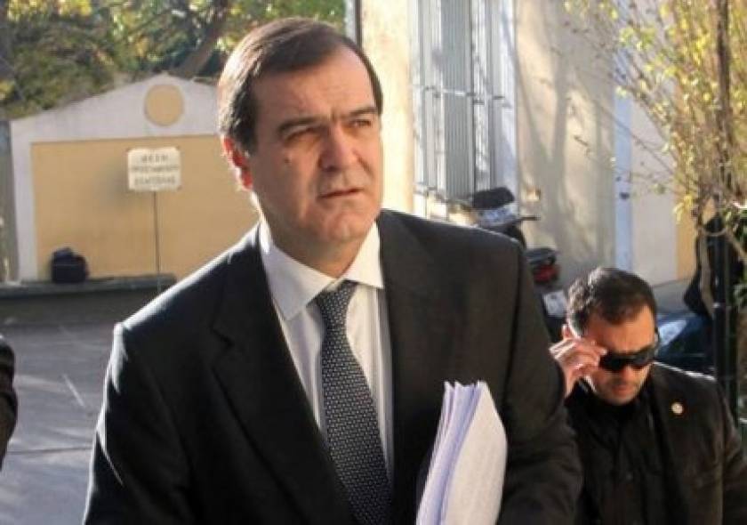 Κύπρος: Σκάνδαλα και ενδεχόμενα ποινικά αδικήματα καταγγέλλει ο Βγενόπουλος