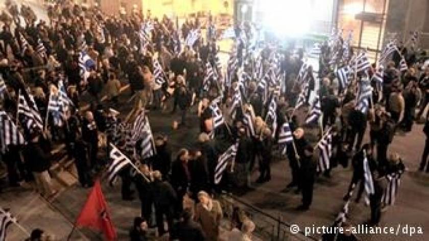 Die Welt: «Με χειροπέδες στο ελληνικό κοινοβούλιο»