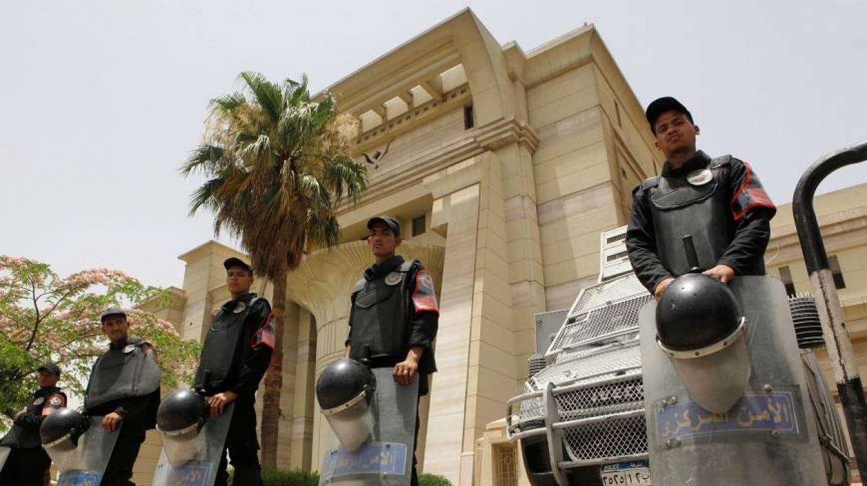 Αίγυπτος: Ακυρώθηκε 10ετής κάθειρξη σε βάρος αξιωματικού της αστυνομίας
