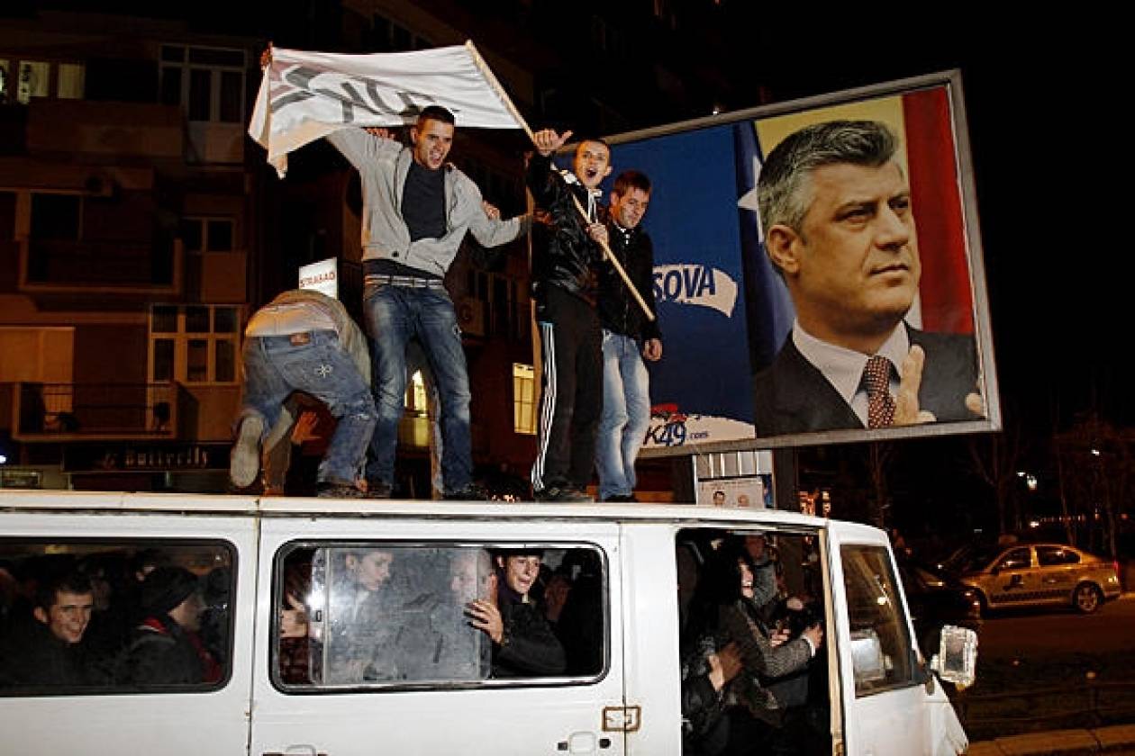 Όλοι… πανηγυρίζουν στις βουλευτικές εκλογές στο Κόσοβο