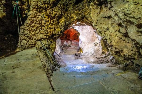 Δεν φαντάζεστε τι υπάρχει μέσα σε αυτήν τη σπηλιά (pics)