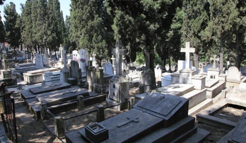 Αμαλιάδα: Νεκρός 63χρονος μέσα στο νεκροταφείο