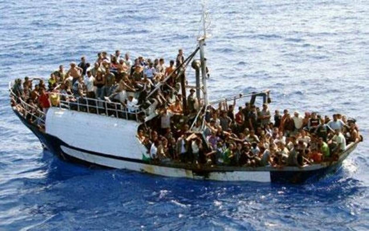 Ιταλία: Ένας νεκρός και περισσότεροι από 800 διασωθέντες μετανάστες