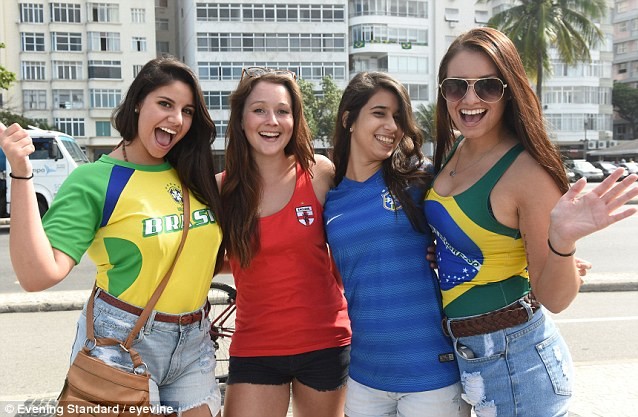 Παγκόσμιο Κύπελλο Ποδοσφαίρου 2014: Οι Βραζιλιάνες κερδίζουν τη μάχη της εξέδρας