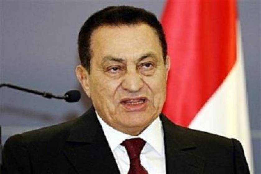 Αίγυπτος: Έσπασε το πόδι του ο Μουμπάρακ