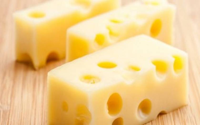 Ο... ανώμαλος με το ελβετικό τυρί παραδέχθηκε την ενοχή του! (pic)