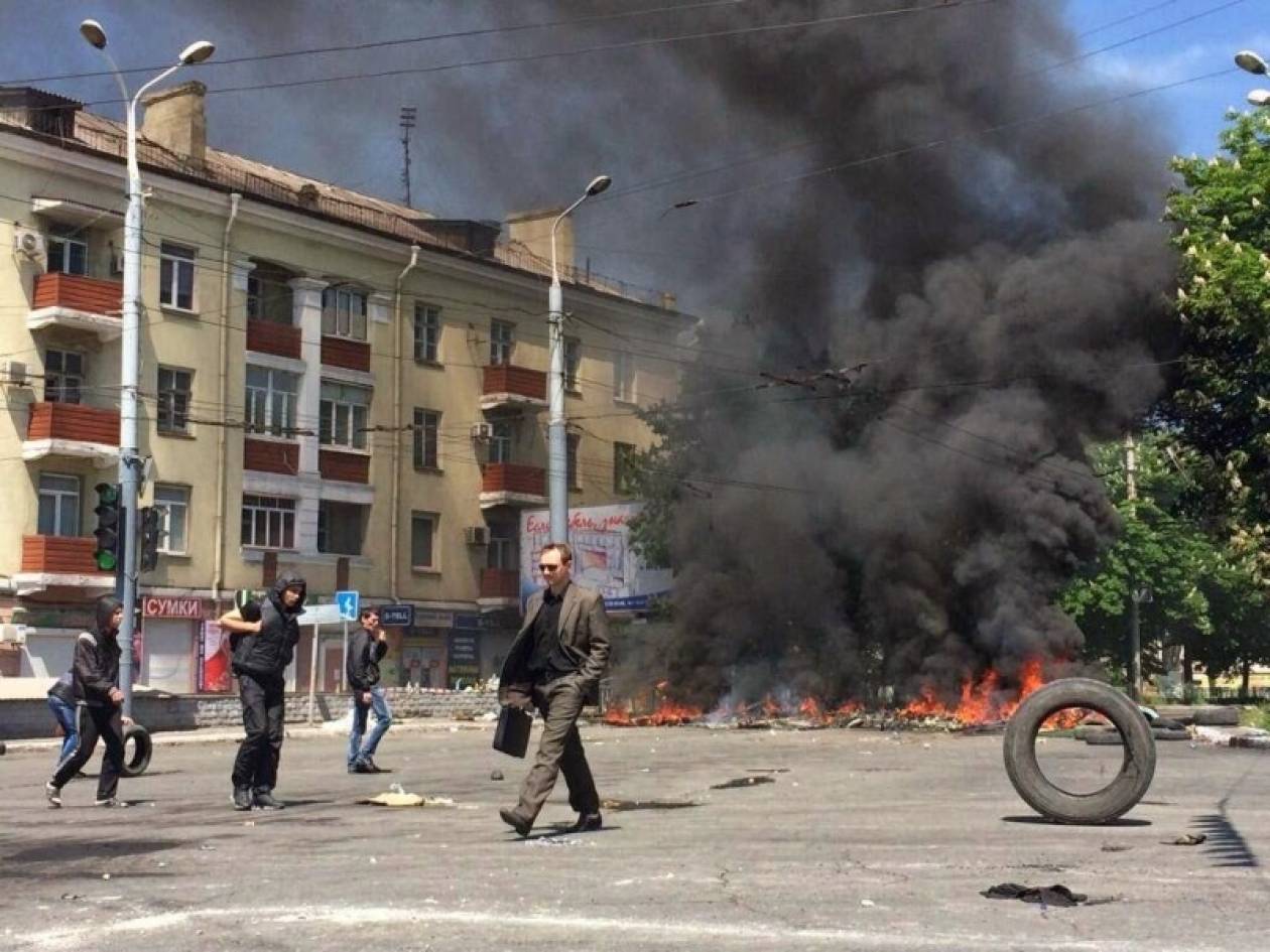 Ουκρανία: Φιλορώσοι αγνόησαν την κατάπαυση πυρός