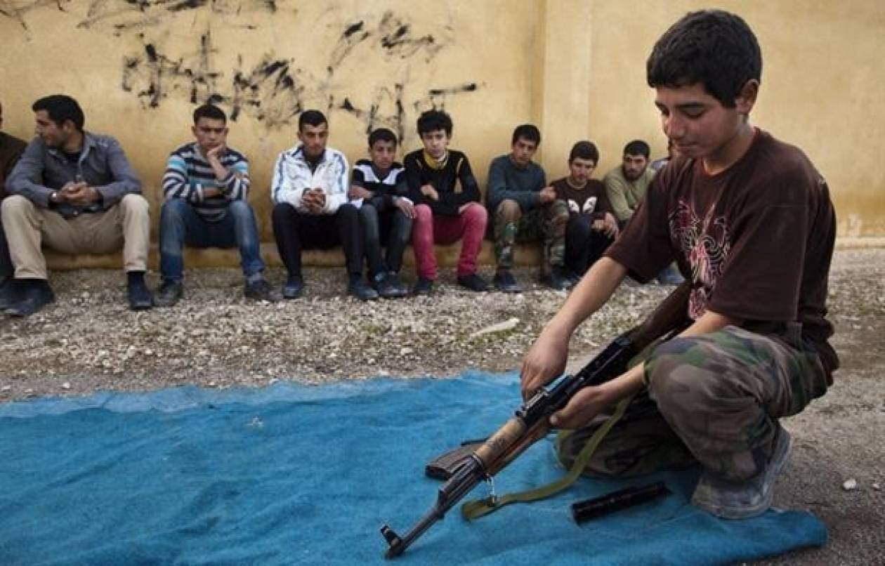 Συρία: Εκπαιδεύουν και ρίχνουν στη μάχη 15χρονους
