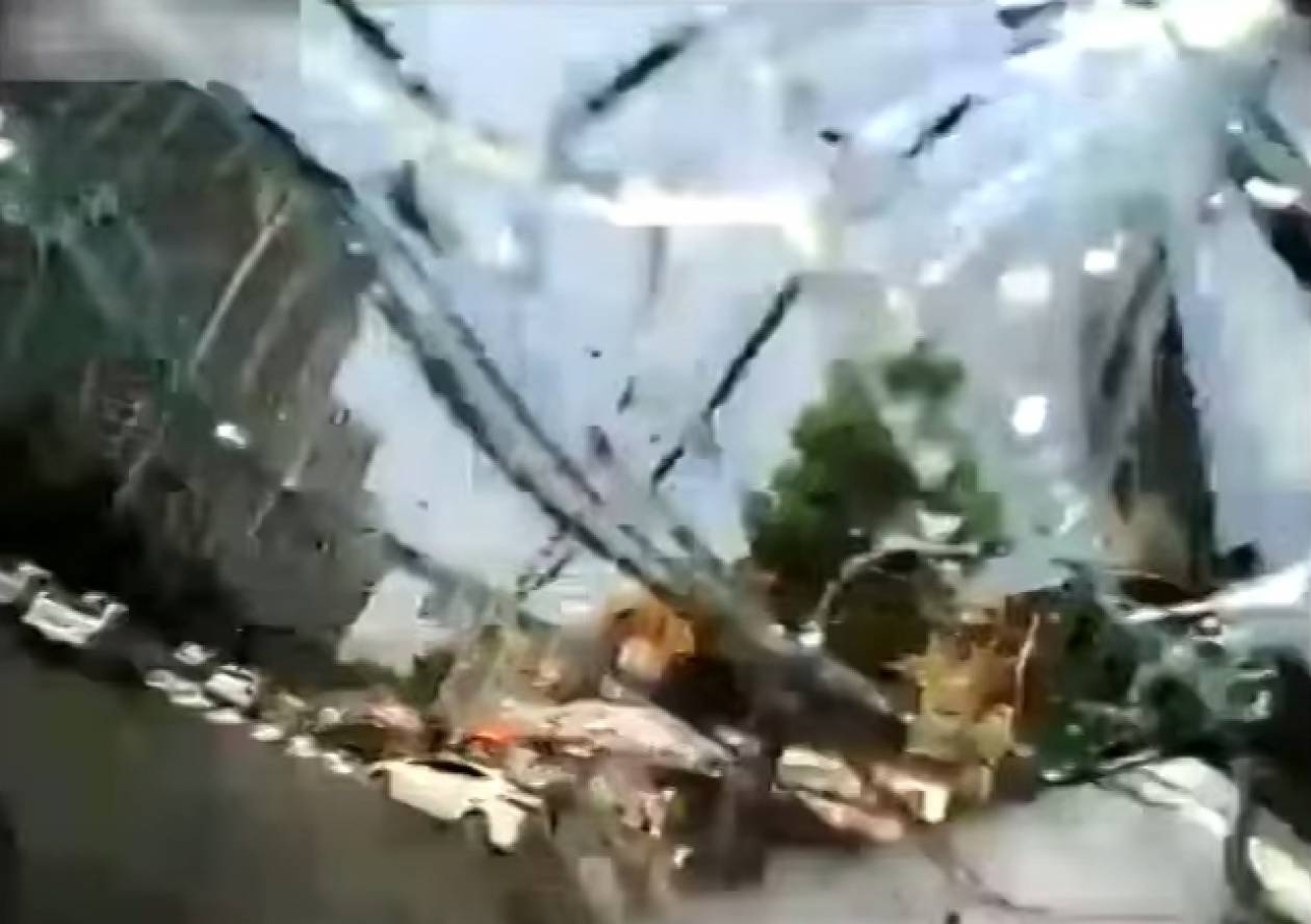 Το απίστευτο ατύχημα ενός οδηγού ταξί! (βίντεο)