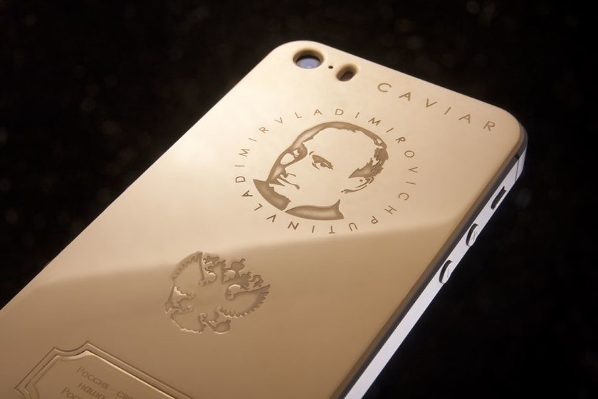 Χρυσό iPhone με πορτρέτο Πούτιν και τον Εθνικό Ύμνο της Ρωσίας θα πουλάνε Ιταλοί