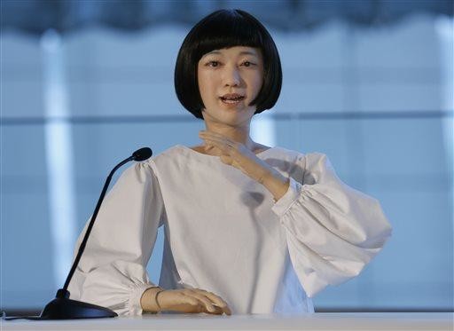 Ιαπωνία: Τα πρώτα ρομπότ παρουσιαστές! (video+photos)