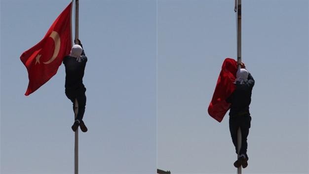 Τουρκία: Πυροβόλησαν Κούρδο που κατέβασε την τουρκική σημαία (photos)