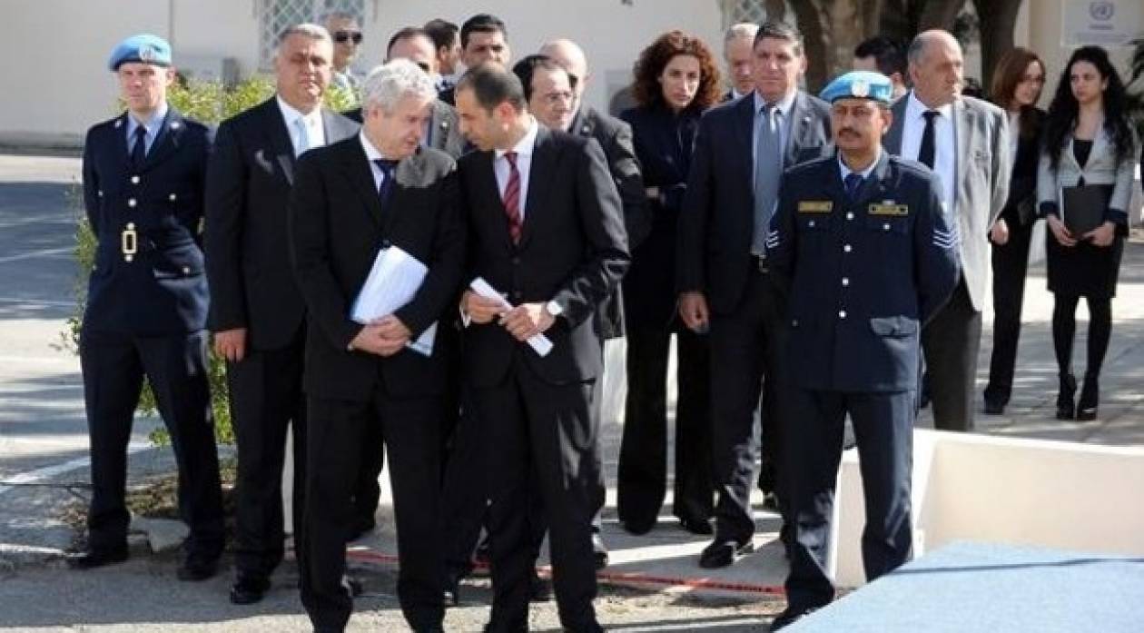 Κυπριακό:Κατατέθηκαν έγγραφα στη συνάντηση των δύο διαπραγματευτών