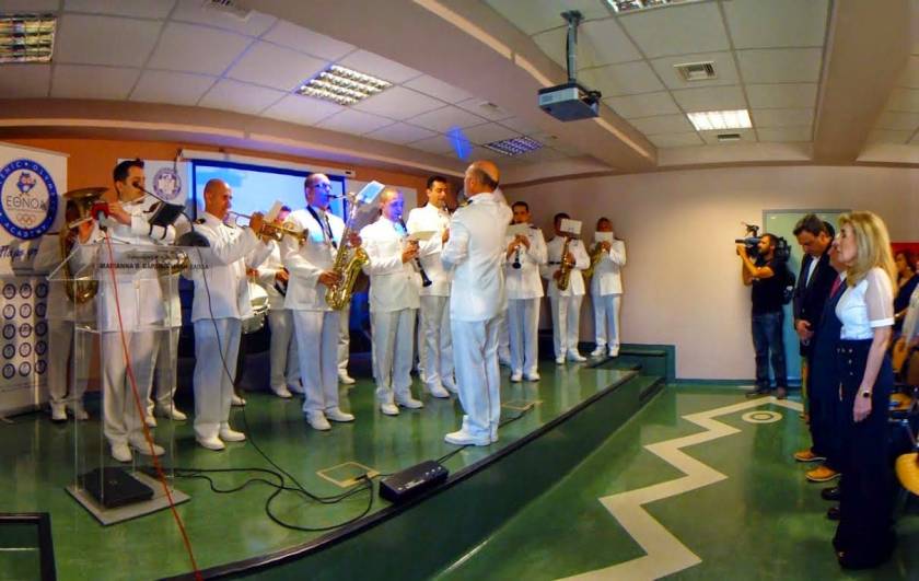 Η μπάντα του Πολεμικού Ναυτικού στηρίζει την «Ελπίδα»