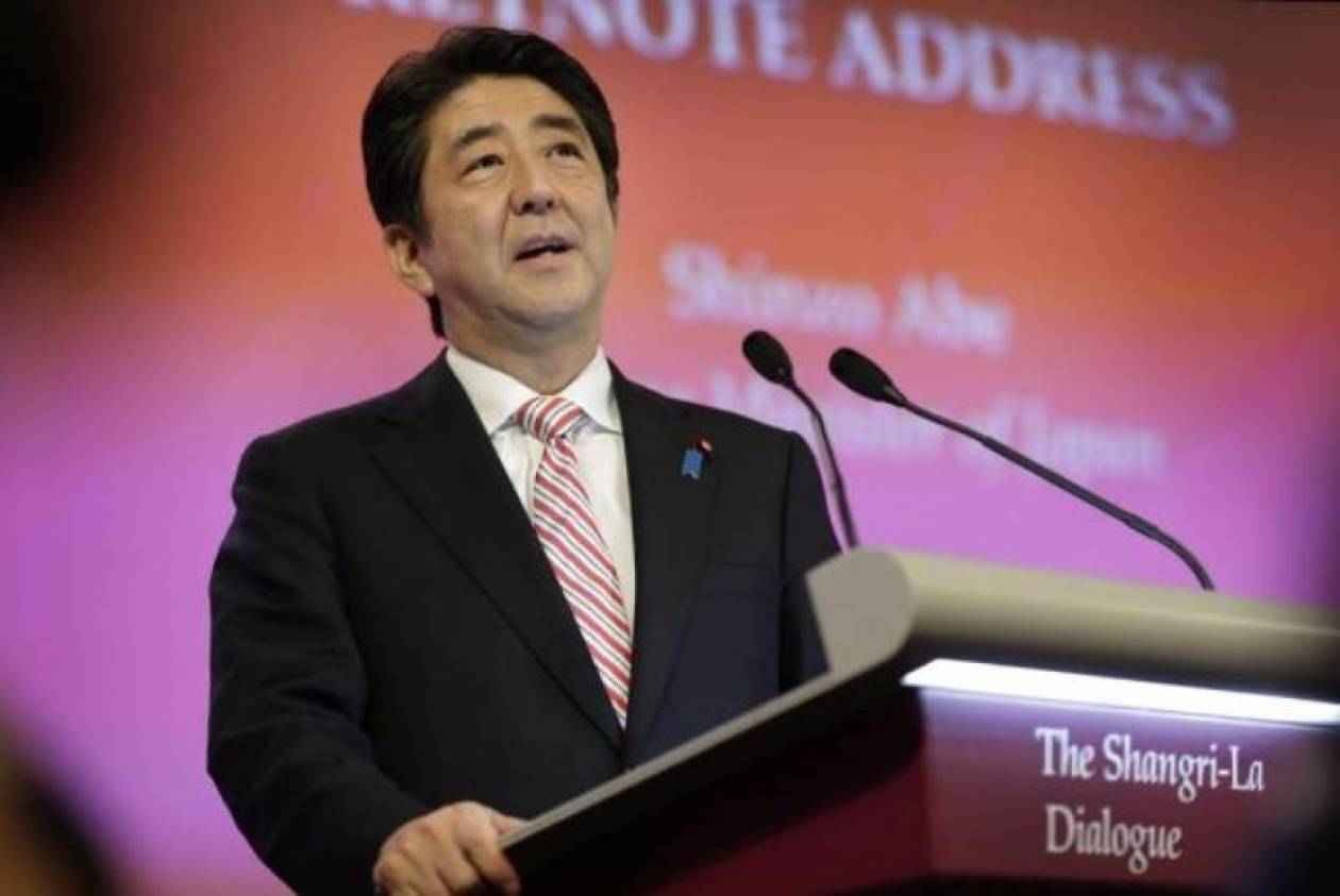 Ο Ιάπωνας πρωθυπουργός ευχήθηκε σε όλες τις γυναίκες να… πεθάνουν! (photo)
