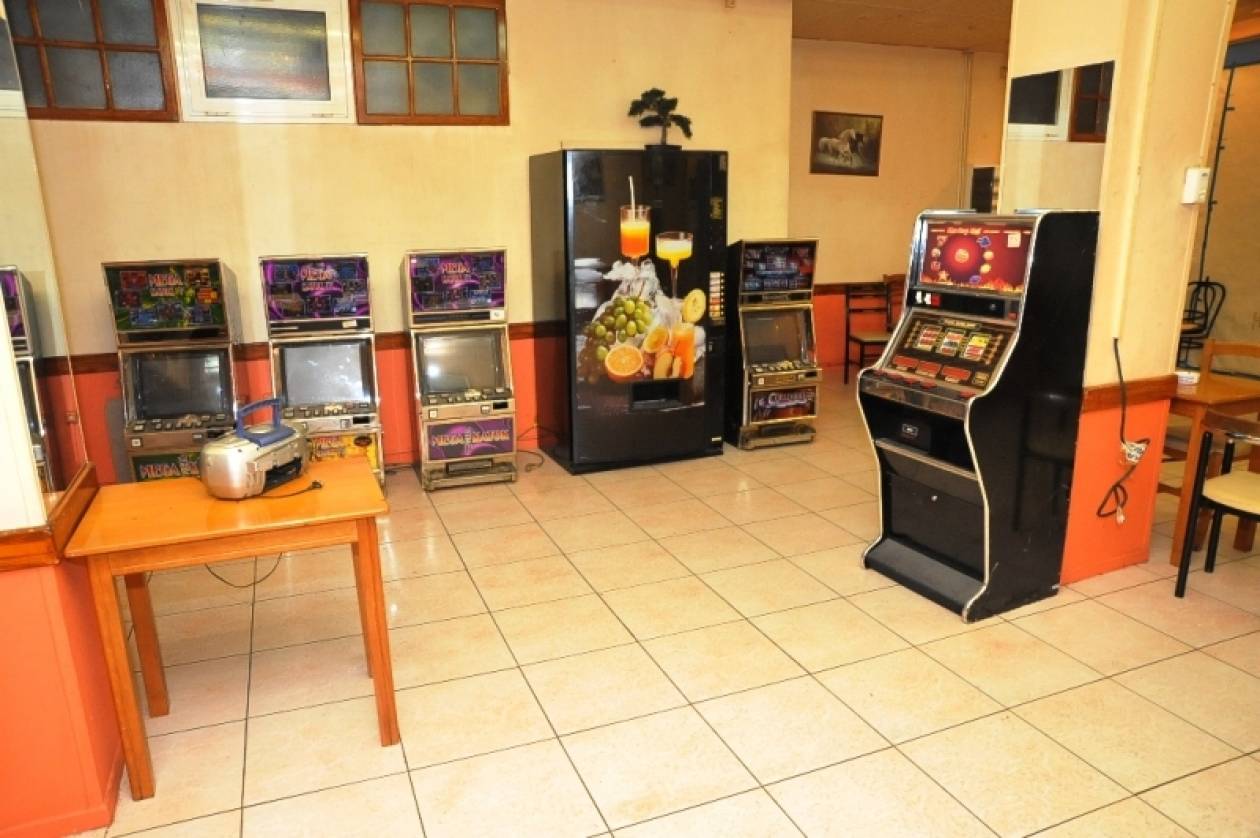 Άγιος Παντελεήμονας: Εντοπίστηκε κατάστημα με παράνομα τυχερά παιχνίδια (pics)