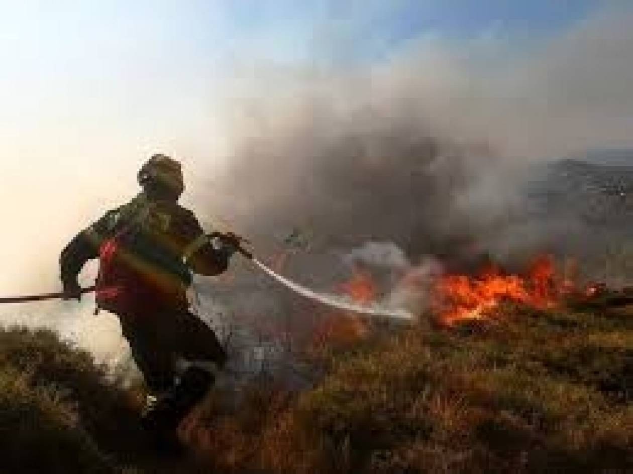Ηράκλειο: Υπό έλεγχο η πυρκαγιά στην περιοχή της Μεσαράς