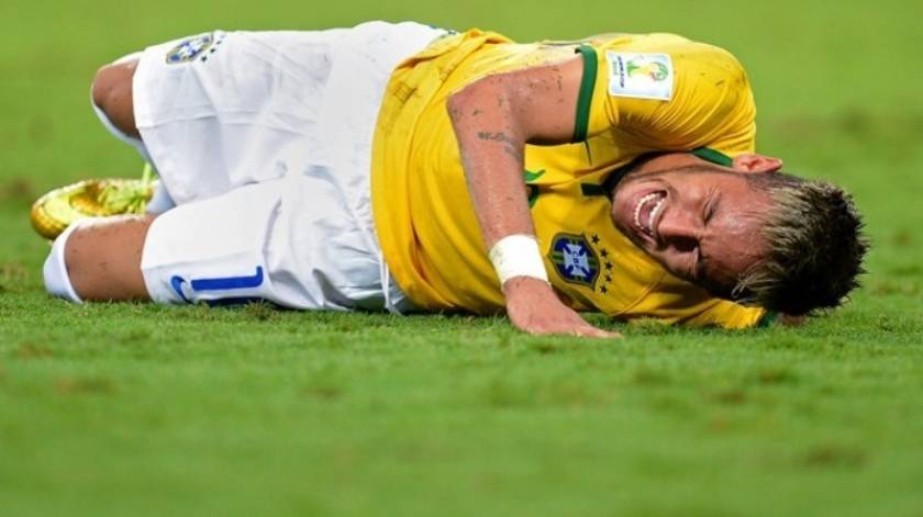 Παγκόσμιο Κύπελλο Ποδοσφαίρου 2014 – Προημιτελικοί: Επίθεση Βραζιλιάνων στον Ζουνίγκα