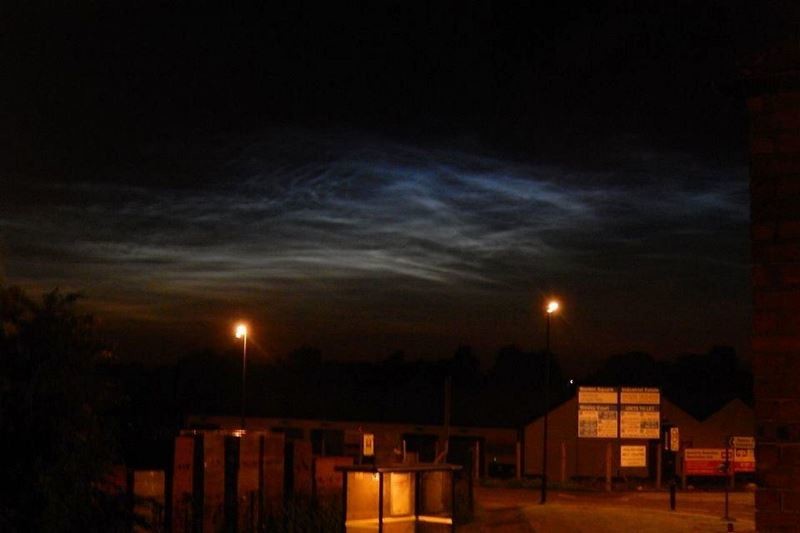 Βρετανία: Ανεξήγητο φαινόμενο στο νυχτερινό ουρανό! (photos)