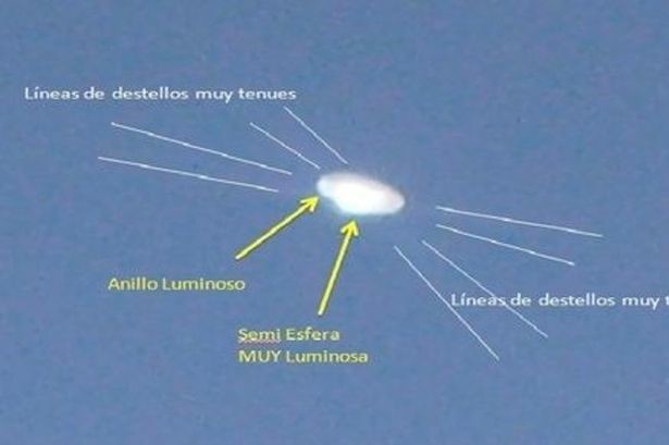  Πραγματικό το UFO στον ουρανό της Χιλής! (photos)