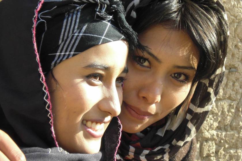 Ελληνίδα διδάσκει Αντιγόνη του Σοφοκλή σε γυναίκες στο Αφγανιστάν