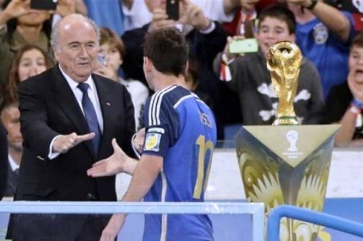 Παγκόσμιο Κύπελλο Ποδοσφαίρου 2014: Αιφνιδιάστηκε με το βραβείο στον Μέσι ο Μπλατερ