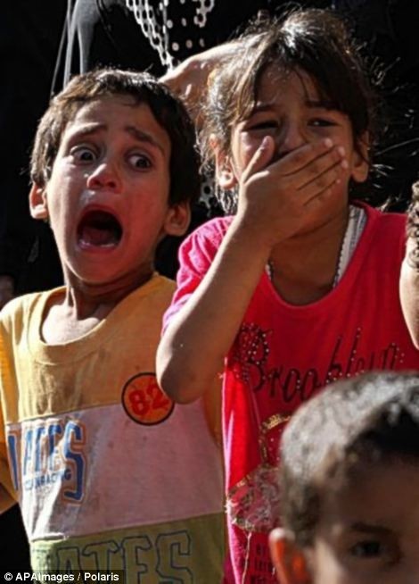 Θρήνος πάνω στα συντρίμμια της Γάζας  (Σκληρές εικόνες+video)